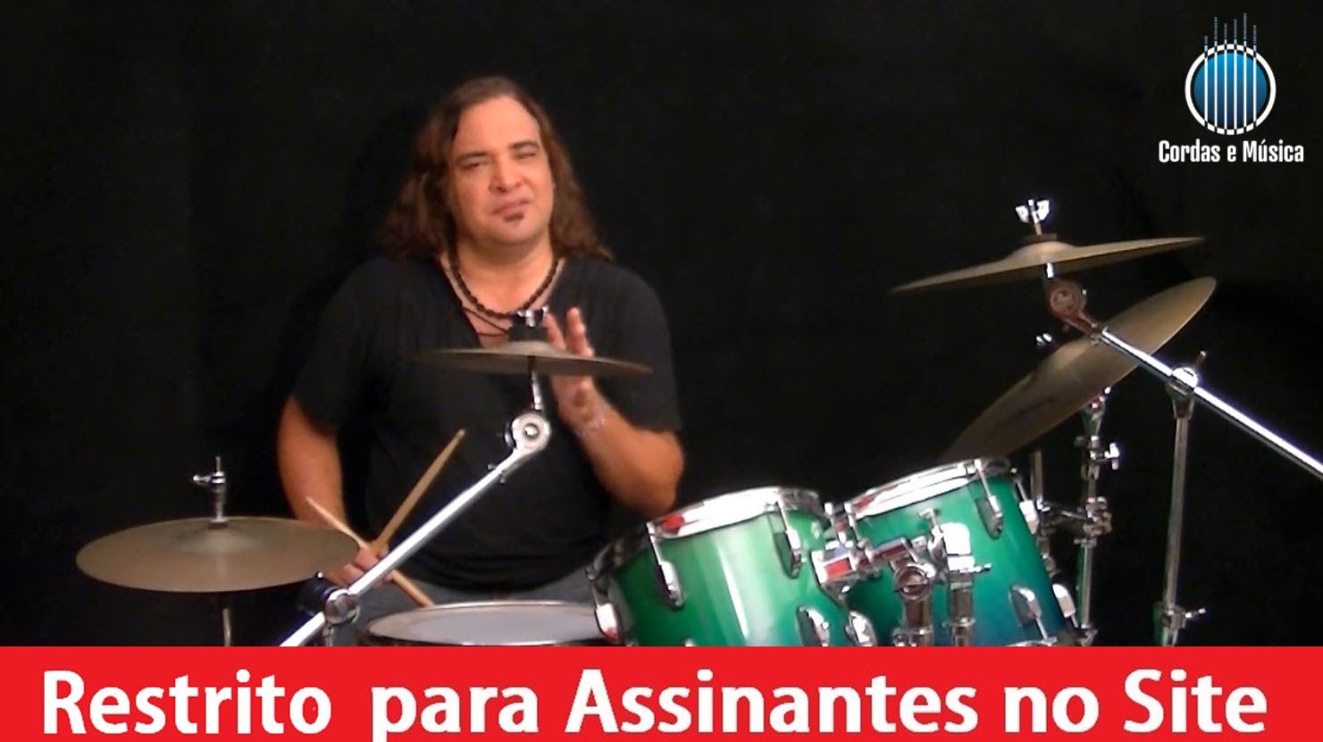 bateria tocando as primeiras pec2